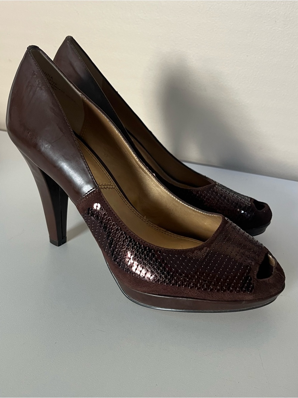 Tahari brown suede and sequin peep toe pumps, barely worn size 9
